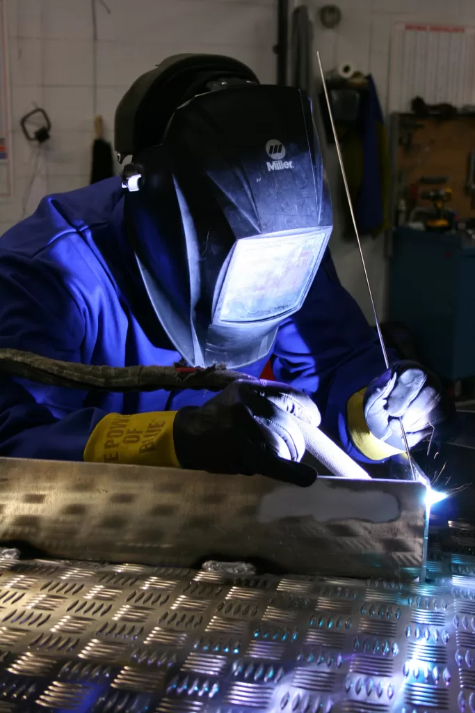 Keep consistent during the welding process