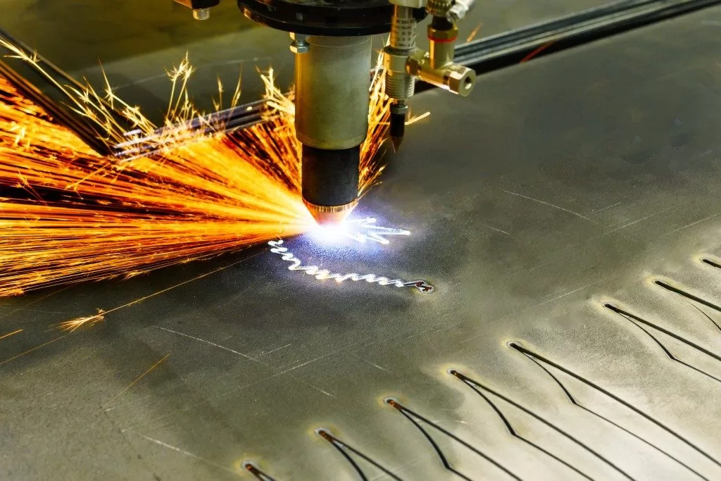 How to Use a CNC Plasma Cutter | What You Must Know