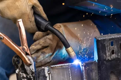 MIG welding defects can cause downtime and lost productivity due to rework. Use these tips to help you minimize these costs by quickly identifying and resolving MIG welding problems.