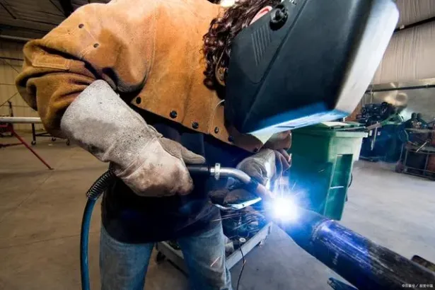 How to adjust the current and voltage of gas shielding welding to achieve the best results