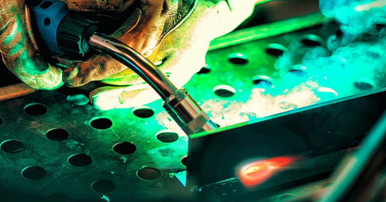 The Difference Between Forehand vs Backhand MIG Welding 16 The Difference Between Forehand vs Backhand MIG Welding